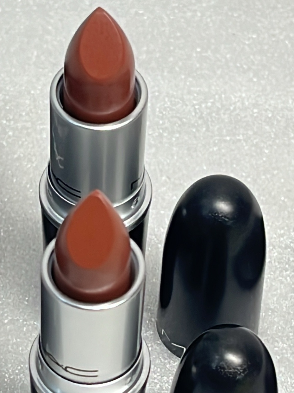 MAC Makeup 💄 - Picture 4 of 5